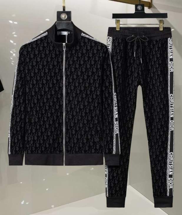 Picture of Dior Sweater Suits _SKUDiorM-3XL12yr12438399